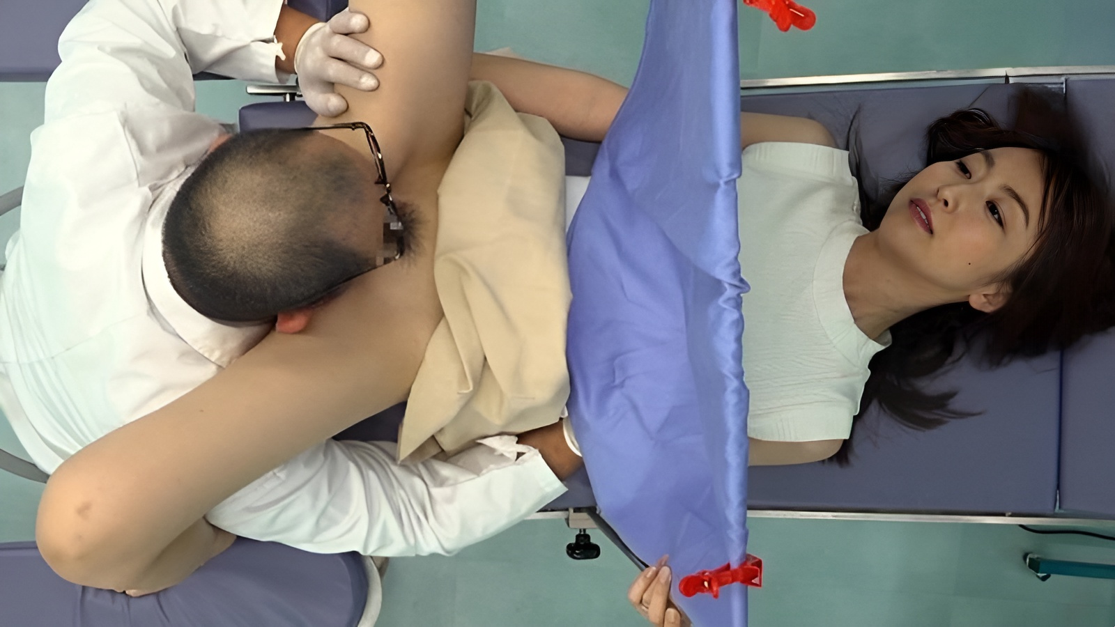 UMD-754 La belle sœur et le vieux bouc docteur